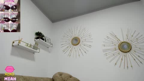 Snapshot of miah_bigboobs chatting on 20, 11, 2025 Miah Collins online show from 20, 11, 2025