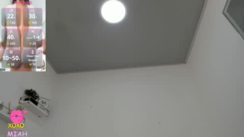 Snapshot of miah_bigboobs chatting on 1, 12, 2025 Miah Collins online show from 1, 12, 2025