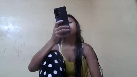 Snapshot of miah_land chatting on 4, 10, 2025 miah_land online show from 4, 10, 2025