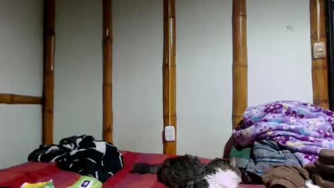 Mia  Sam online show from 19, 4, 2026