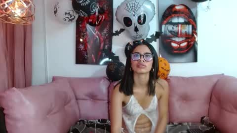 Snapshot of miahotcs chatting on 25, 10, 2025 miahotcs online show from 25, 10, 2025