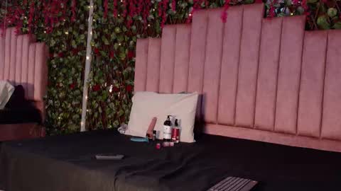 Mia online show from 21, 12, 2025