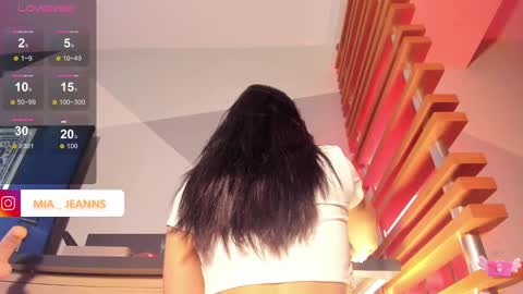 Mia online show from 20, 2, 2025