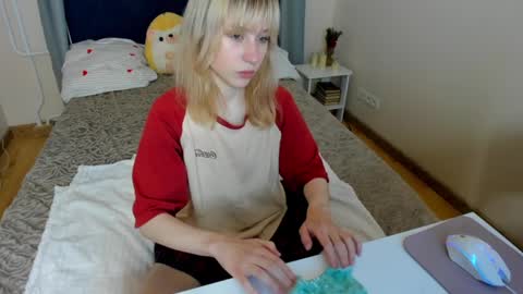 Snapshot of miakimiko chatting on 14, 5, 2026 miakimiko online show from 14, 5, 2026