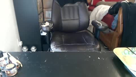 Mark online show from 9, 10, 2025