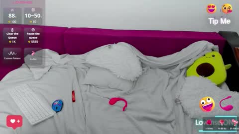 Mia Kittyy online show from 11, 3, 2026