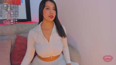 miakris1 online show from 13, 9, 2025