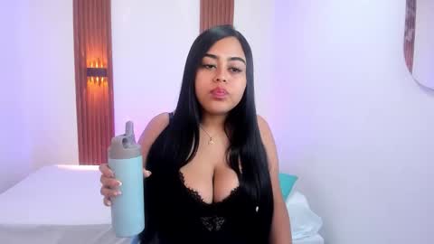 mialane3 online show from 17, 5, 2026