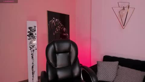 Call me Mia  online show from 30, 10, 2025