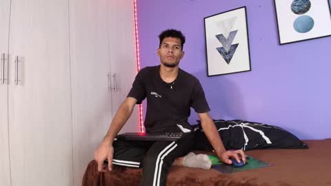 Mia online show from 7, 2, 2025