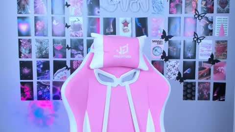 Snapshot of miamilas chatting on 3, 3, 2025 miamilas online show from 3, 3, 2025