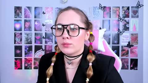 Snapshot of miamilas chatting on 4, 3, 2025 miamilas online show from 4, 3, 2025