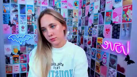 Snapshot of miamilas chatting on 11, 9, 2025 miamilas online show from 11, 9, 2025