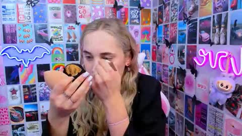 Snapshot of miamilas chatting on 18, 12, 2025 miamilas online show from 18, 12, 2025