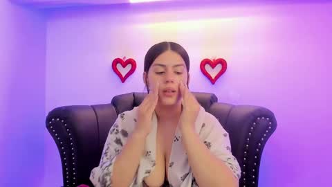 Snapshot of miamontoya chatting on 25, 2, 2025 Mia   -5 7001400 Follow  online show from 25, 2, 2025