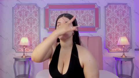 Snapshot of miamontoya chatting on 5, 3, 2025 Mia   -5 7001400 Follow  online show from 5, 3, 2025