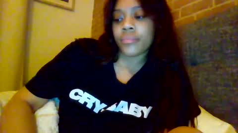 MiaMuffn online show from 7, 10, 2025