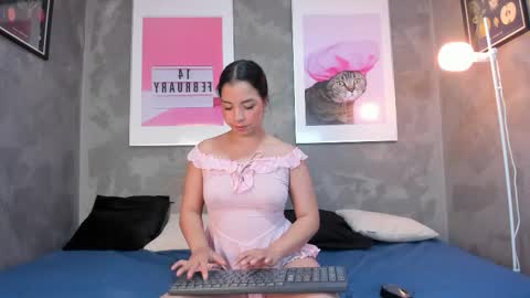 Mia online show from 11, 10, 2025