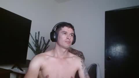 Snapshot of miaou_miaou chatting on 3, 2, 2025 miaou_miaou online show from 3, 2, 2025