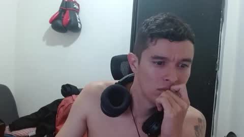 Snapshot of miaou_miaou chatting on 11, 10, 2025 miaou_miaou online show from 11, 10, 2025