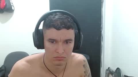 Snapshot of miaou_miaou chatting on 16, 11, 2025 miaou_miaou online show from 16, 11, 2025