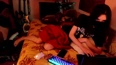 Snapshot of miaowhowl chatting on 17, 1, 2025 Kristien online show from 17, 1, 2025