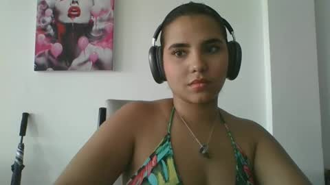 Snapshot of miapeyton chatting on 11, 9, 2025 Mia Peyton online show from 11, 9, 2025