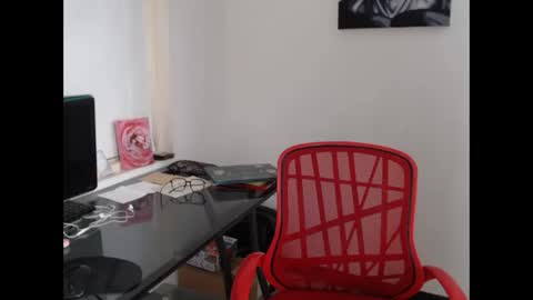 Snapshot of miapeyton chatting on 28, 10, 2025 Mia Peyton online show from 28, 10, 2025