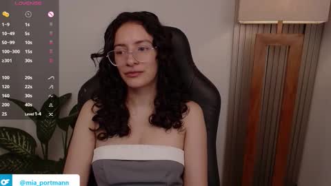 MIAPORTMANN online show from 4, 3, 2026