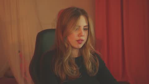 Snapshot of miarid chatting on 23, 12, 2024 u love online show from 23, 12, 2024