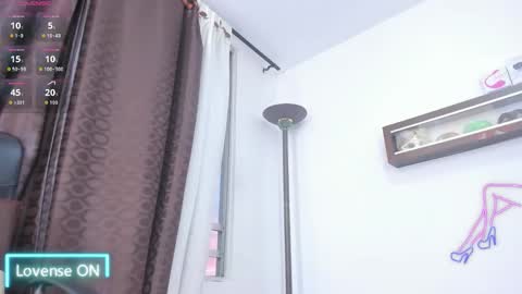 Mia Milf online show from 12, 3, 2026