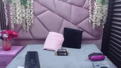 Miarose 69 online show from 13, 3, 2026