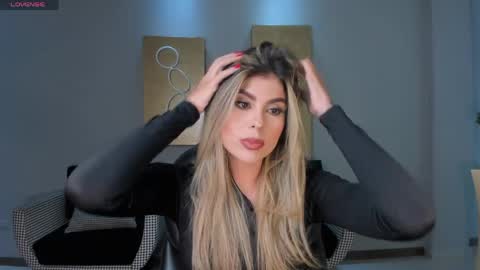 Mia Silva online show from 10, 5, 2026