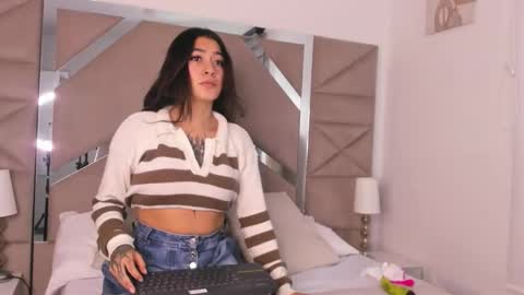 Snapshot of miasr_love chatting on 28, 10, 2025 miasr_love online show from 28, 10, 2025