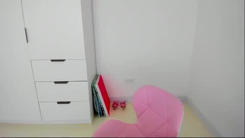 miastripdance online show from 4, 4, 2026