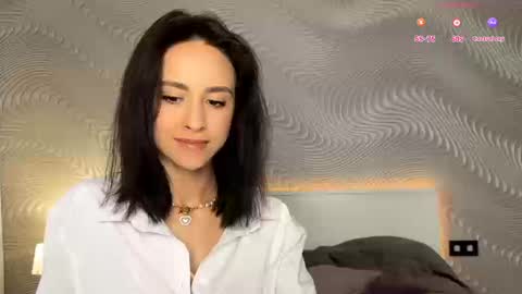 Mia online show from 12, 3, 2026