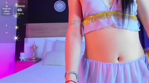 Snapshot of miataylorsweet chatting on 17, 12, 2025 Mia online show from 17, 12, 2025