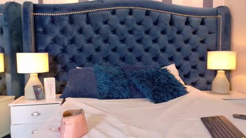 Snapshot of miataylorsweet chatting on 6, 2, 2026 Mia online show from 6, 2, 2026