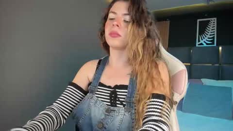 miatorres4 online show from 25, 10, 2025