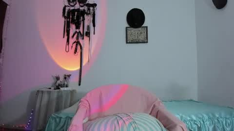 Mariana  online show from 6, 4, 2026