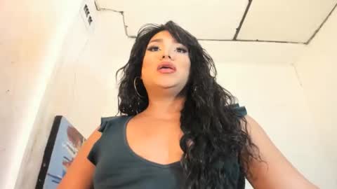 Snapshot of miavaniity54 chatting on 19, 9, 2025 miavaniity54 online show from 19, 9, 2025