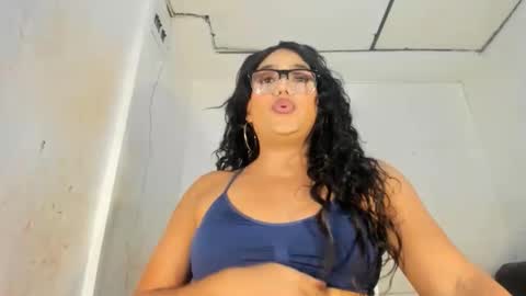 Snapshot of miavaniity54 chatting on 22, 4, 2026 miavaniity54 online show from 22, 4, 2026