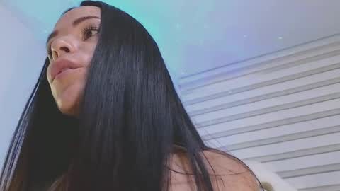 Mia online show from 18, 2, 2025