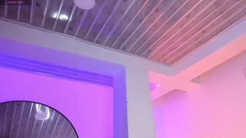 Snapshot of miavillalobos_ chatting on 27, 5, 2026 Mia Villalobos online show from 27, 5, 2026
