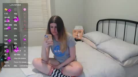 Mia  online show from 8, 2, 2025