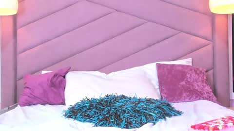 MiaWeiss online show from 16, 4, 2026