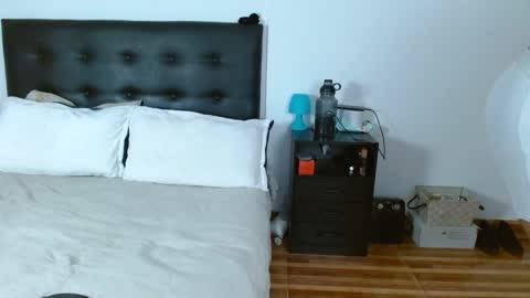 Michael  Iris online show from 20, 10, 2025