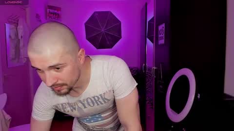 Snapshot of michael_wolfborn chatting on 11, 3, 2025 Michael online show from 11, 3, 2025