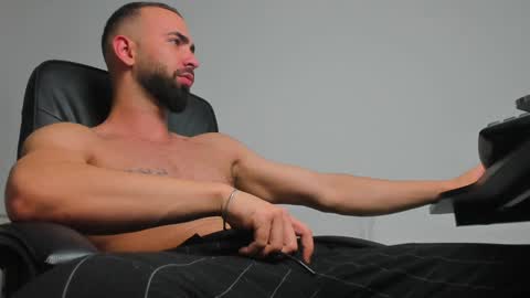 MichaelEvansx online show from 21, 12, 2024