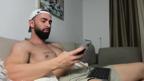 Snapshot of michaelevansx chatting on 5, 12, 2025 MichaelEvansx online show from 5, 12, 2025